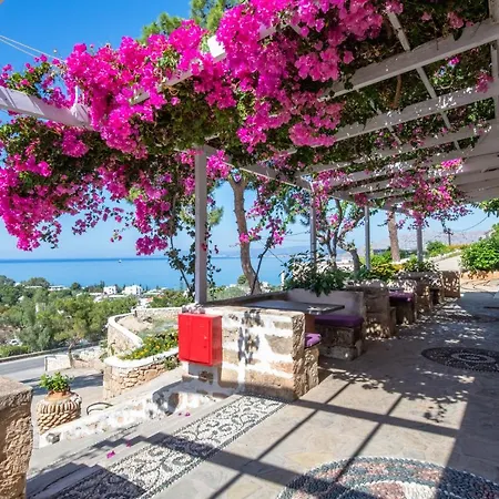 Hotel Karpathios Pefkos 3*