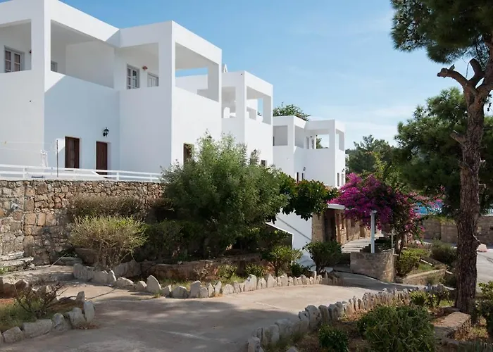 Karpathios Pefkos Hotell